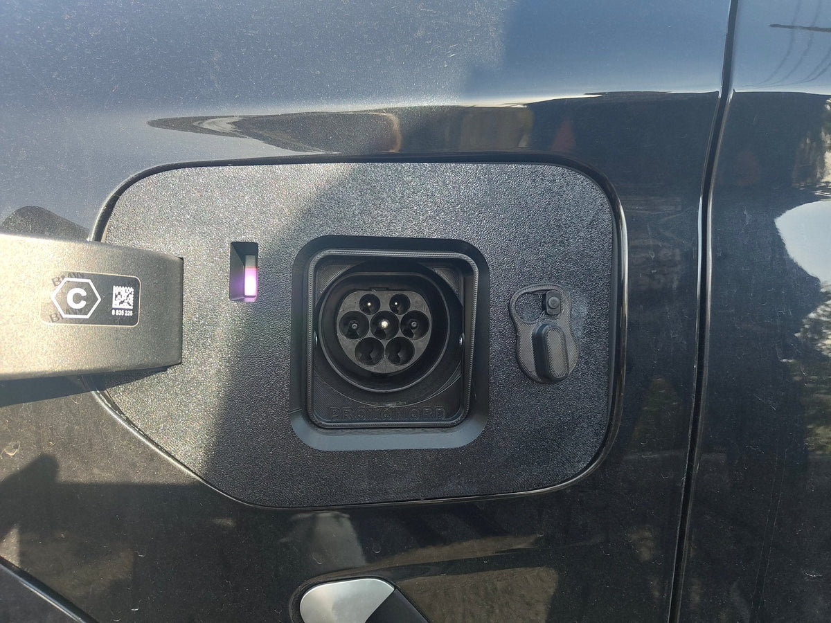 BMW X3 (G01) Plug-in Hybrid - Weather and Snow Cover for Charging Port