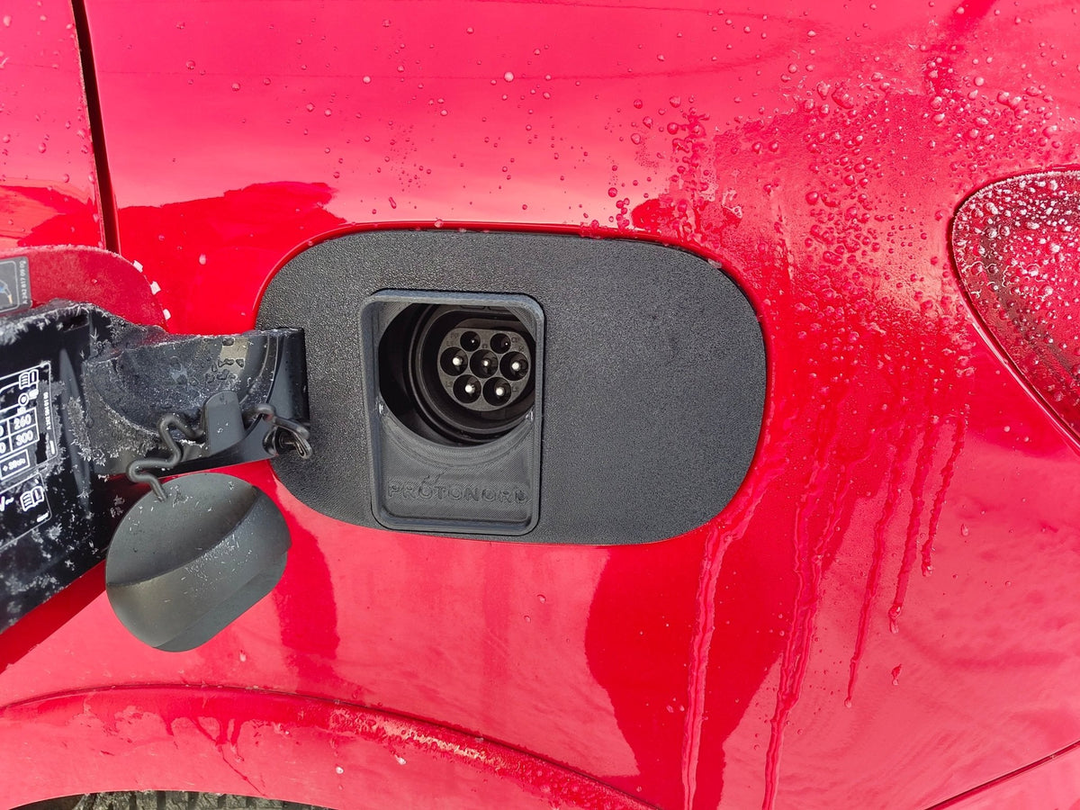 Mercedes B250e - Weather and Snow Cover for Charging Port