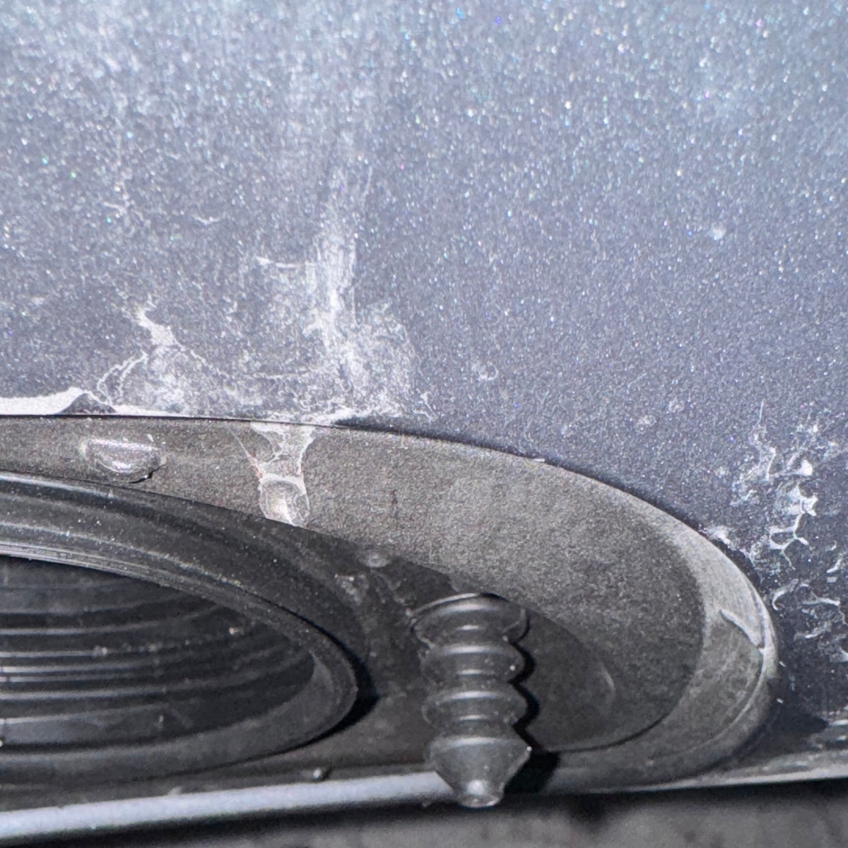 Volvo XC60 Plug-In Hybrid - Weather and Snow Cover for Charging Port - photo 4