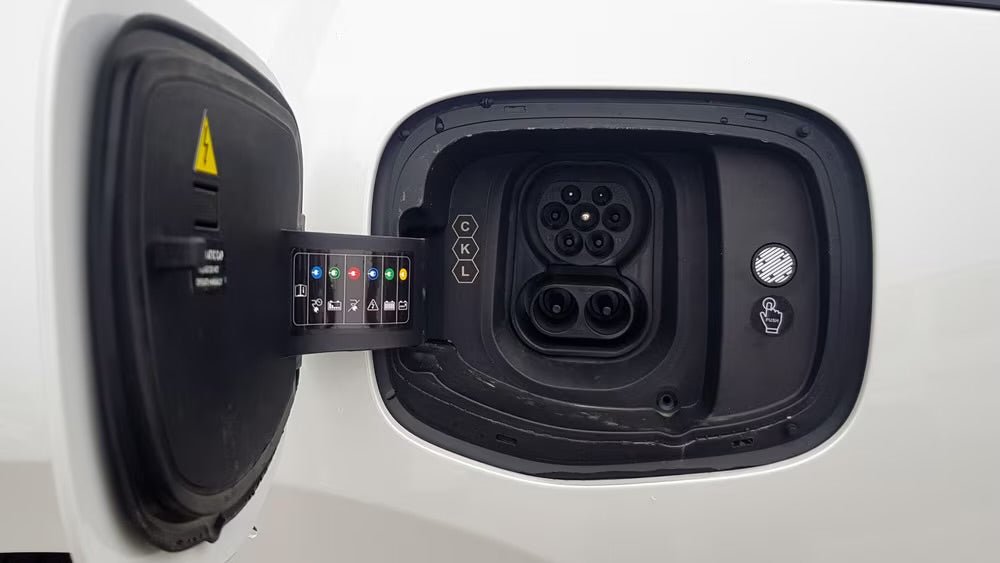 Zeekr 7X - Weather and Snow Cover for Charging Port - photo 2