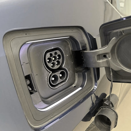 BMW I3 (I01) 2013-2022 - Weather and Snow Cover for Charging Port - photo 2