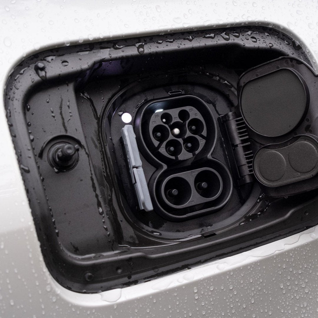 BMW I4 (G26) 2021-2024 - Weather and Snow Cover for Charging Port - photo 3