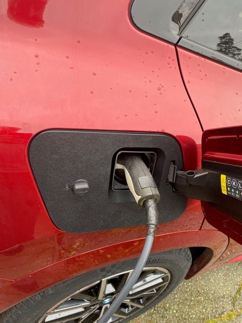 BMW iX2 2024+ - Weather and Snow Cover for Charging Port - photo 5