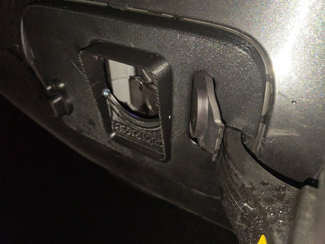 BMW iX3 (G08) 2020+ - Weather and Snow Cover for Charging Port - photo 4