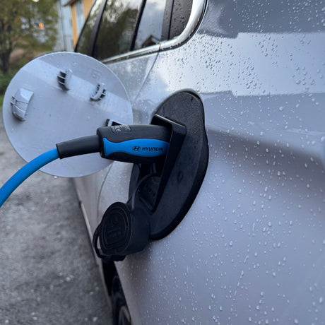 Hyundai IONIQ Electric 2016-2022 - Weather and Snow Cover for Charging Port