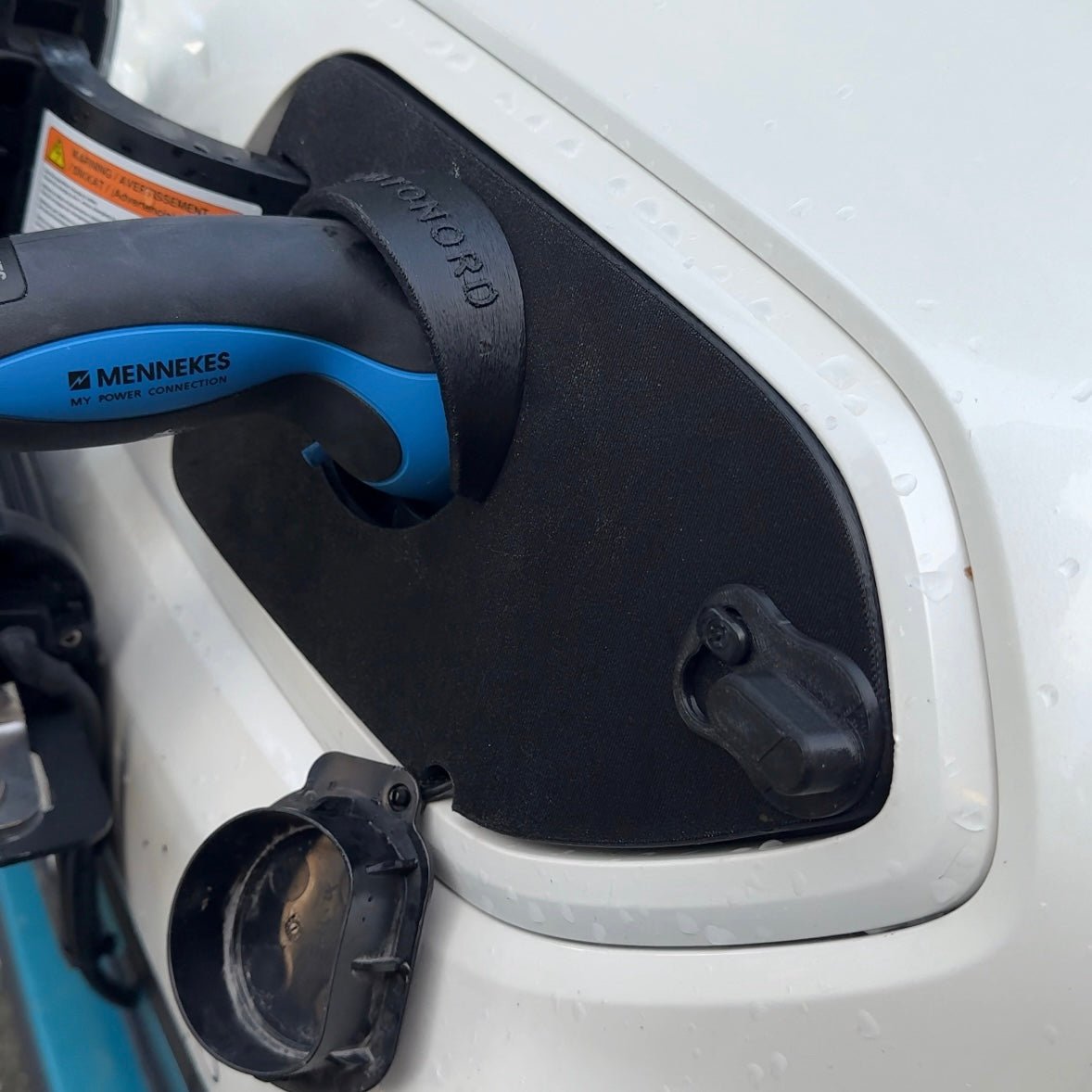 Kia E-Niro - Weather and Snow Cover for Charging Port