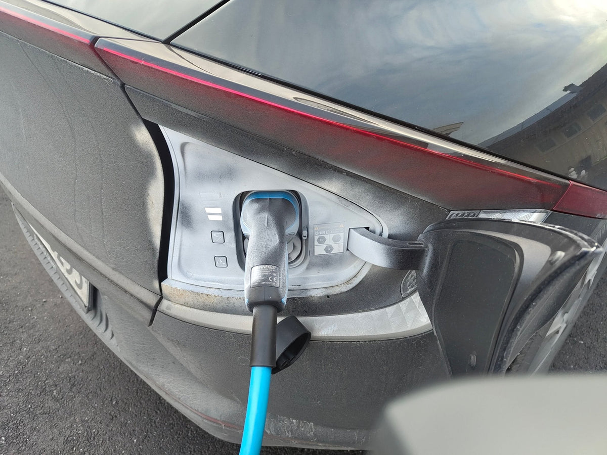KIA EV6 - Weather and Snow Cover for Charging Port - photo 3