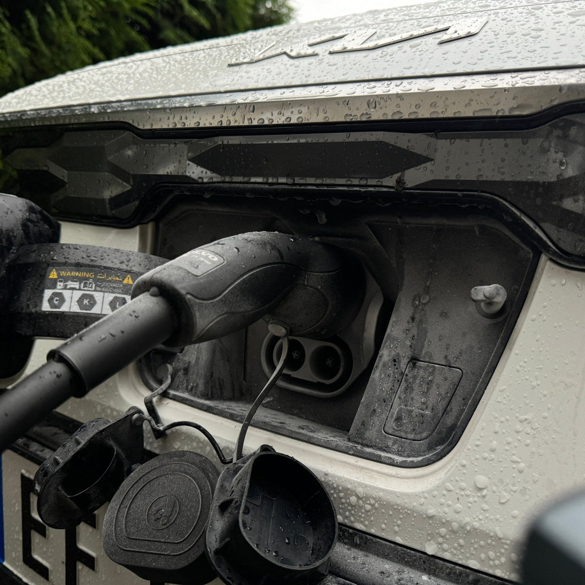 Kia Niro EV - Weather and Snow Cover for Charging Port - photo 2