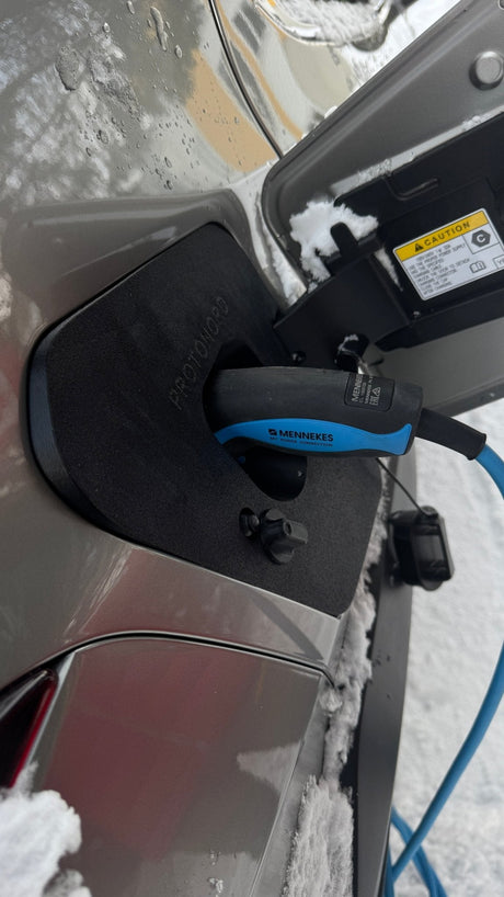 Lexus UX300e - Weather and Snow Cover for Charging Port