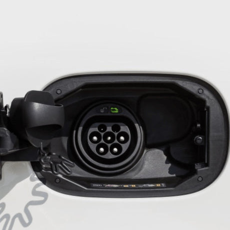 Mercedes B250e - Weather and Snow Cover for Charging Port - photo 3