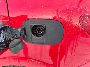 Mercedes B250e - Weather and Snow Cover for Charging Port