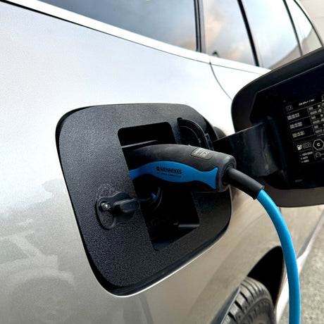 Mercedes EQC V2 - Weather and Snow Cover for Charging Port