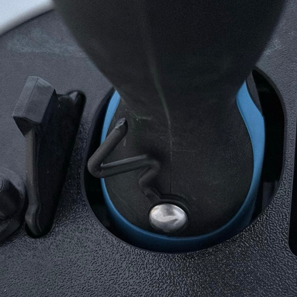 Mitsubishi Outlander Hybrid gen1 - Weather and Snow Cover for Charging Port - photo 3