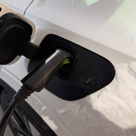 Polestar 2 V2 - Weather and Snow Cover for Charging Port