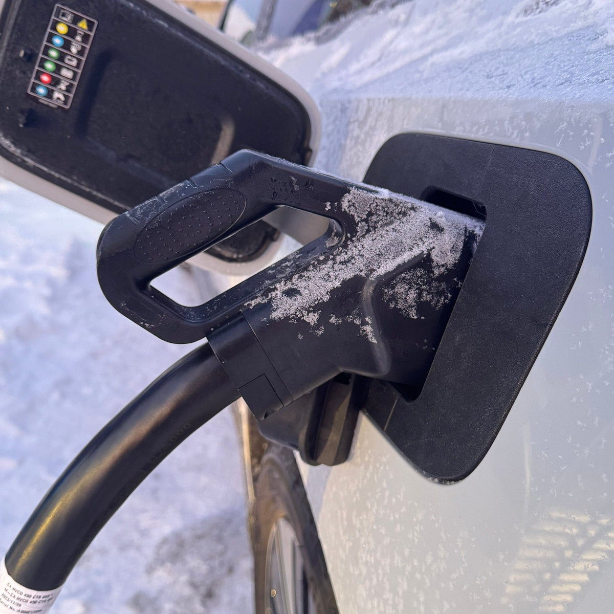 Polestar 4 - Weather and Snow Cover for Charging Port - photo 3