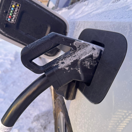 Polestar 4 - Weather and Snow Cover for Charging Port - photo 3