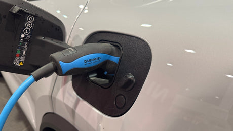 Porsche Macan - Weather and Snow Cover for Charging Port