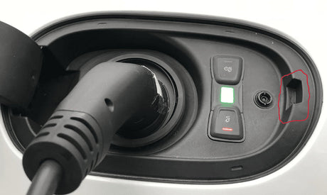 Porsche Panamera 4 E-Hybrid - Weather and Snow Cover for Charging Port - photo 2