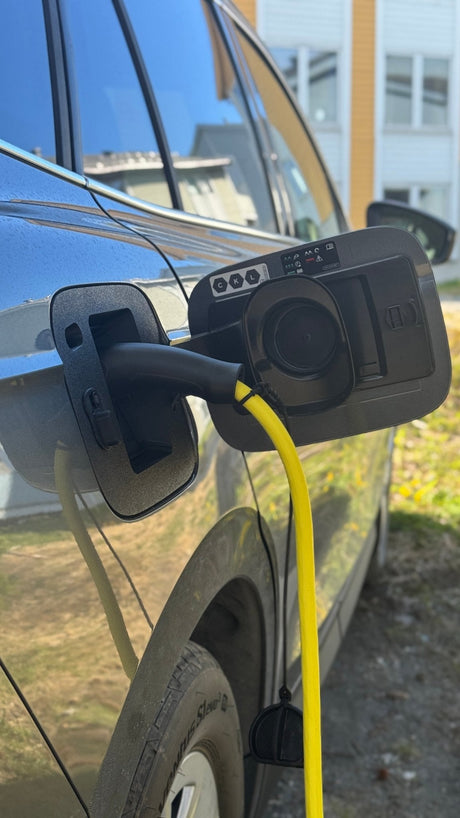 Skoda Enyaq iV - Weather and Snow Cover for Charging Port - photo 2