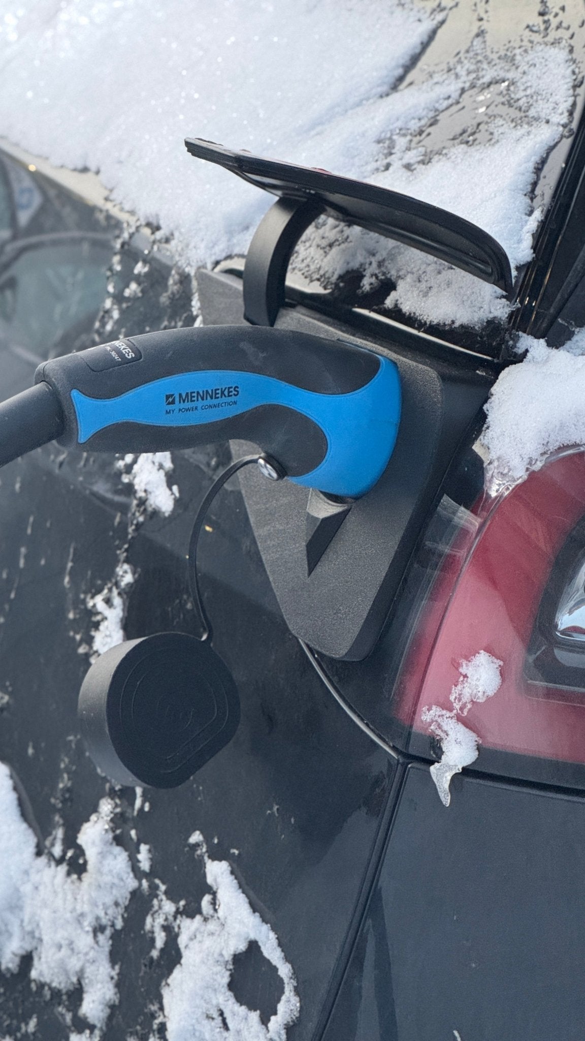 Tesla Y / Juniper - Weather and Snow Cover for Charging Port