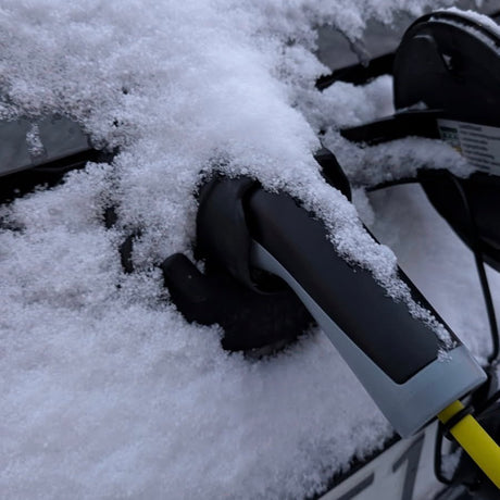 Volkswagen Golf GTE - Weather and Snow Cover for Charging Port - photo 2
