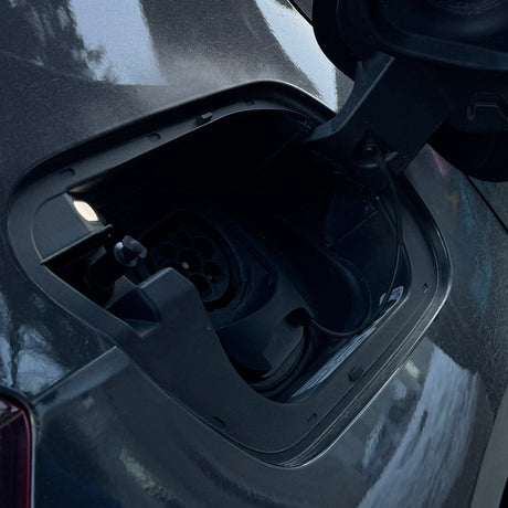VolksWagen ID.3 - Weather and Snow Cover for Charging Port - photo 4