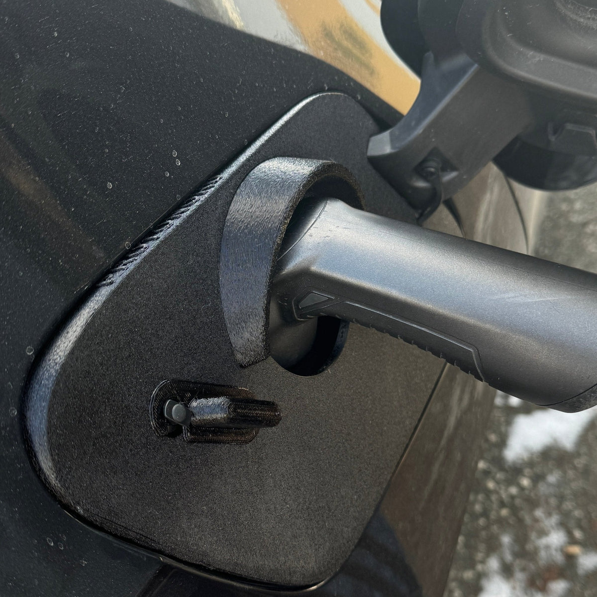 VolksWagen ID.3 - Weather and Snow Cover for Charging Port